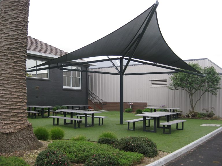 Wonthaggi Hospital - Ginn Courtyard (2)